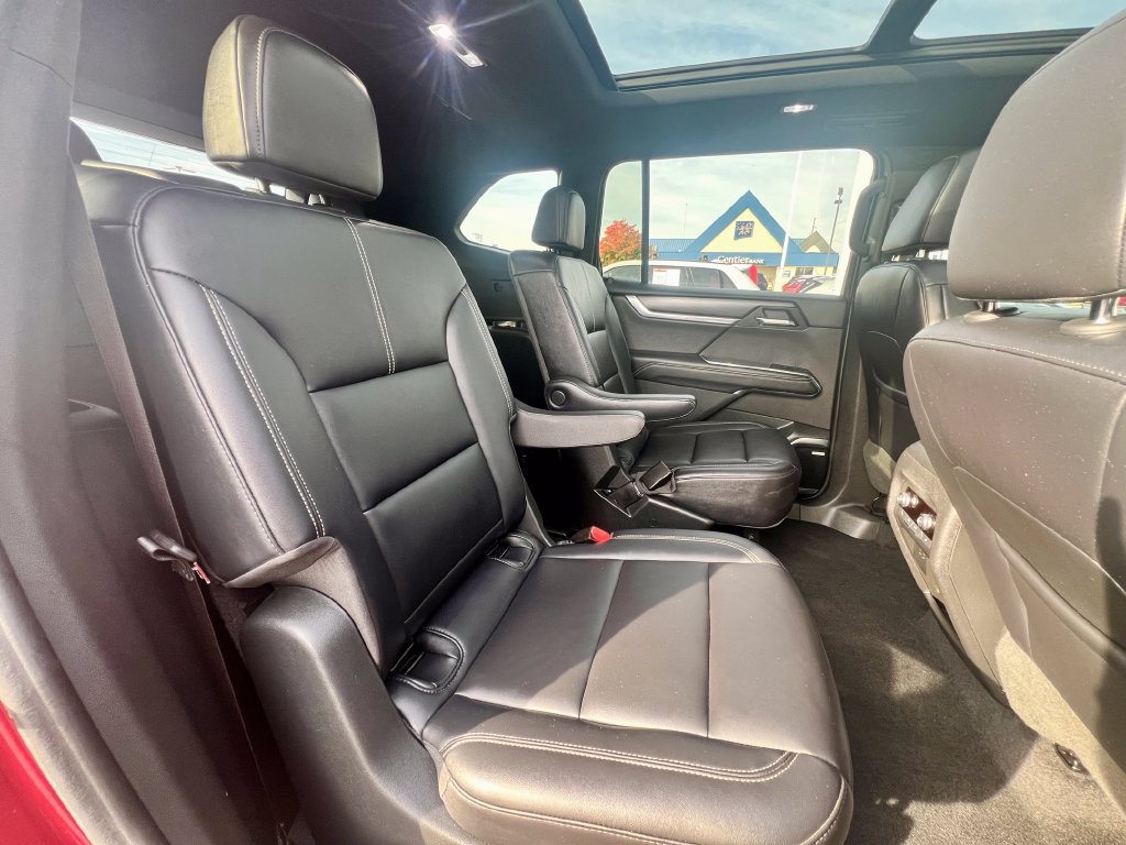 Used 2024 GMC Acadia Elevation w/ Super Cruise Package FWD image 35