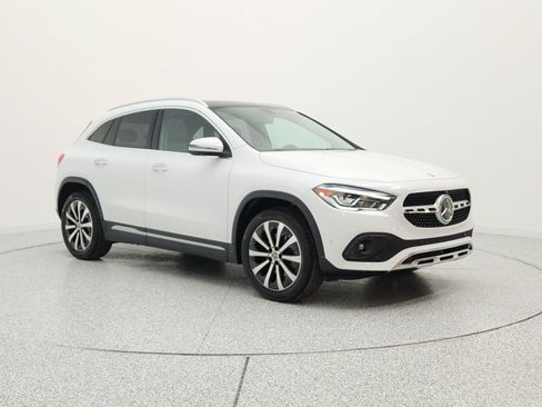 Used 2021 Mercedes-Benz GLA 250 4MATIC image 3