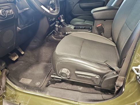 Used 2021 Jeep Gladiator Sport AWD/4WD image 28