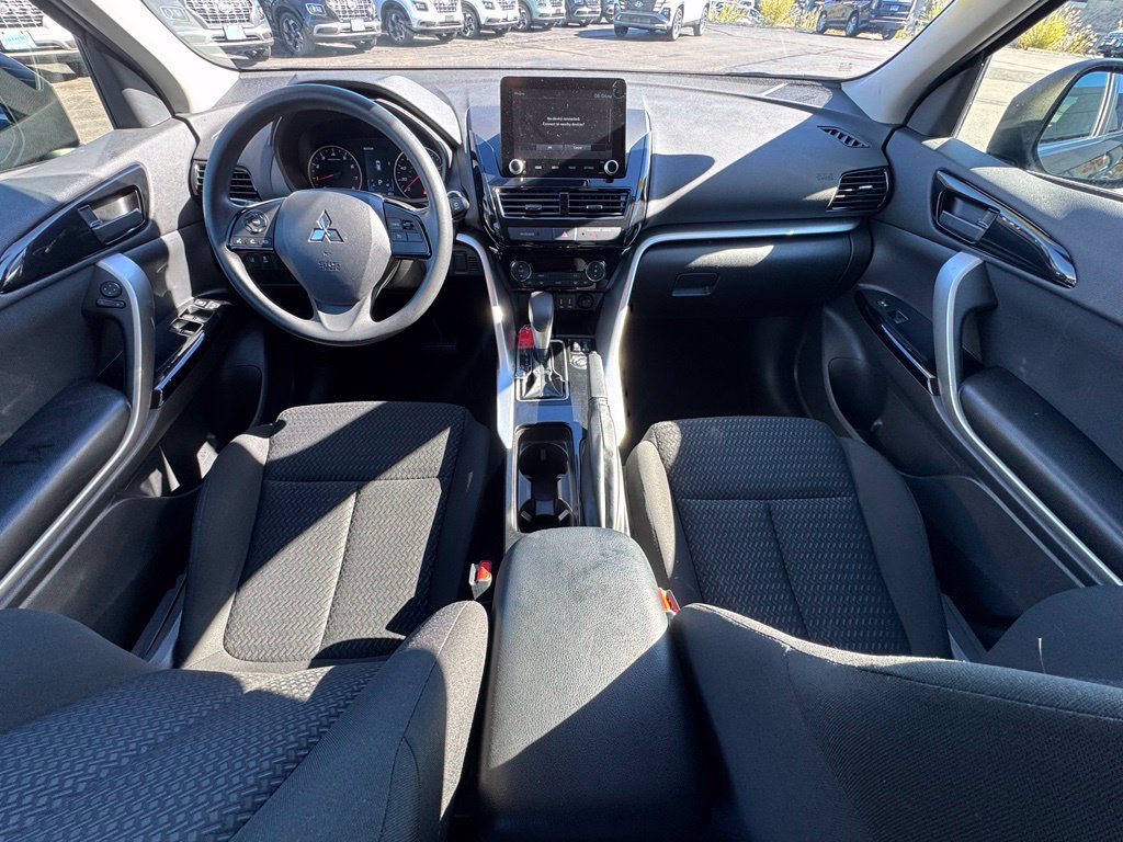 Used 2024 Mitsubishi Eclipse Cross LE AWD/4WD image 13