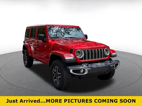 Used 2025 Jeep Wrangler Unlimited Sahara AWD/4WD image 1