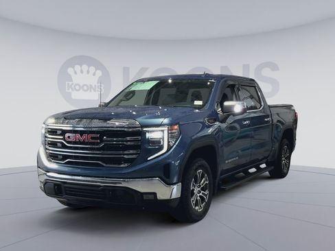 Used 2024 GMC Sierra 1500 SLT w/ X31 Off-Road Package AWD/4WD image 5
