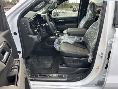New 2026 Chevrolet Silverado 1500 ZR2 AWD/4WD image 13