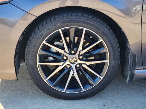 Used 2023 Toyota Camry SE image 10