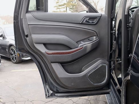 Used 2019 GMC Yukon SLT image 36