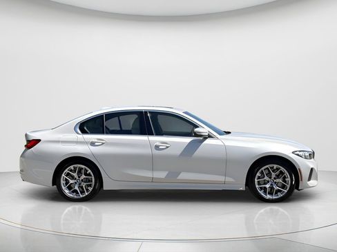 New 2026 BMW 330i Sedan w/ Convenience Package RWD image 4