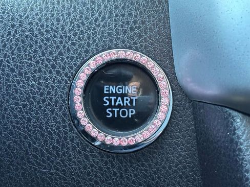 Used 2018 Toyota Highlander XLE image 14