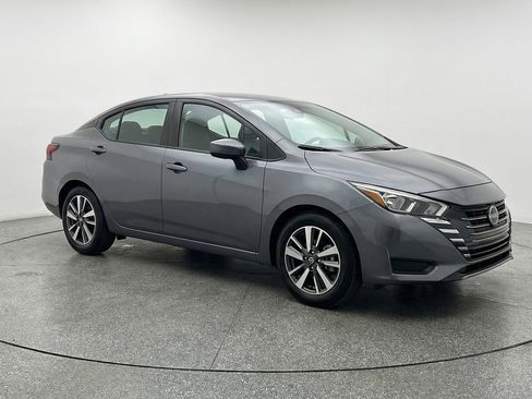Used 2025 Nissan Versa SV image 1