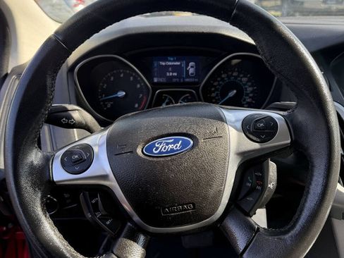 Used 2012 Ford Focus SE FWD image 10