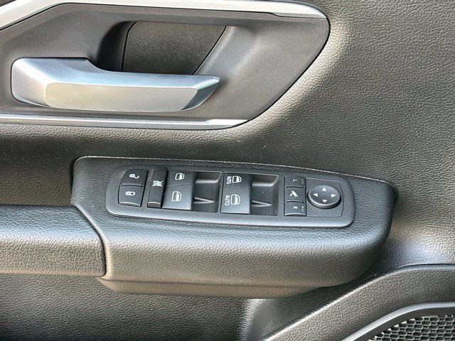 Used 2023 RAM 1500 Big Horn AWD/4WD image 12