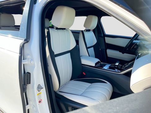 Used 2023 Land Rover Range Rover Velar R-Dynamic S image 30