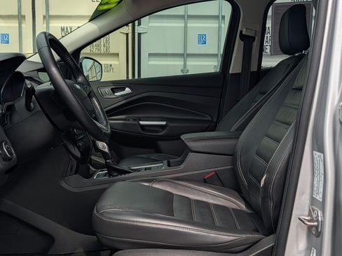 Used 2019 Ford Escape Titanium FWD image 21