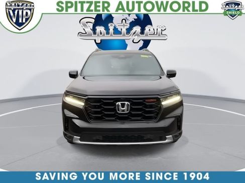 Used 2025 Honda Pilot TrailSport image 4