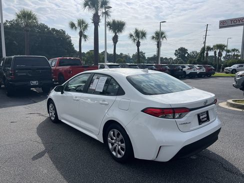 Used 2026 Toyota Corolla LE FWD image 8