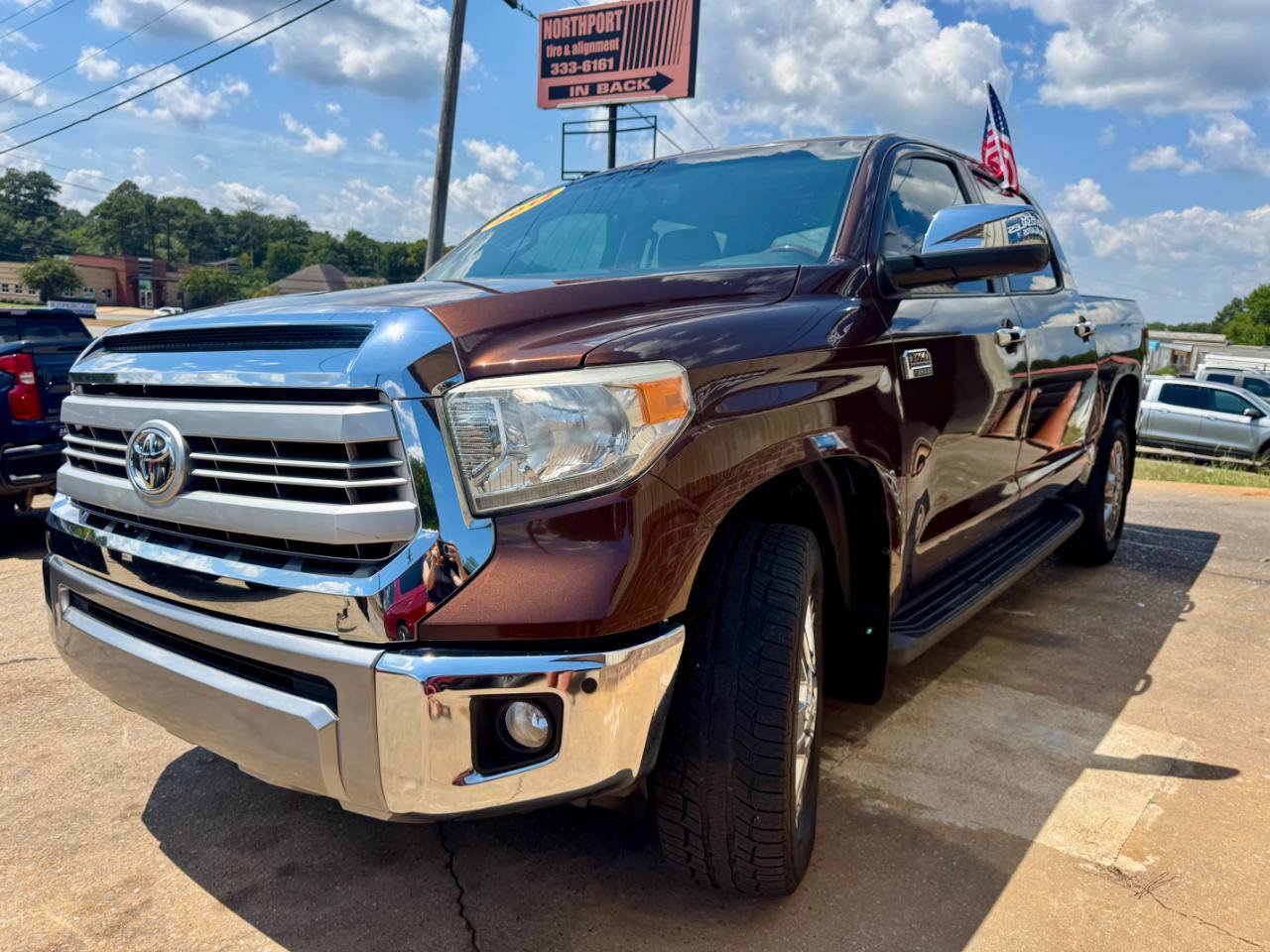 Used 2014 Toyota Tundra 1794 Edition AWD/4WD image 5
