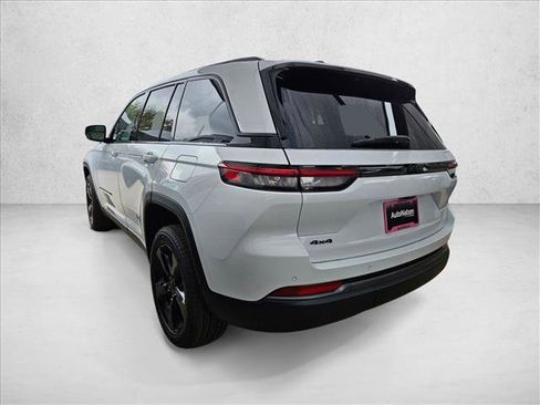 New 2026 Jeep Grand Cherokee Limited image 9