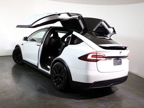 Used 2023 Tesla Model X AWD/4WD image 17