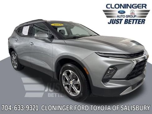 Used 2024 Chevrolet Blazer LT image 1