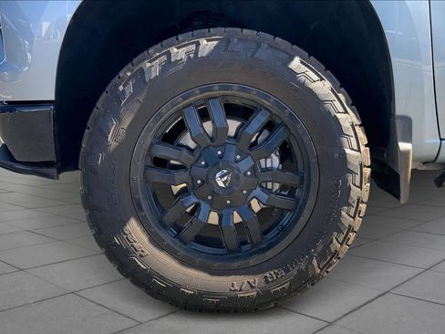 Used 2024 Chevrolet Silverado 1500 LT Trail Boss w/ Convenience Package II image 10