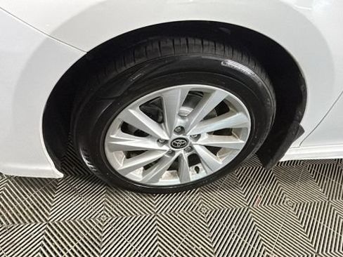 Used 2024 Toyota Camry SE FWD image 9