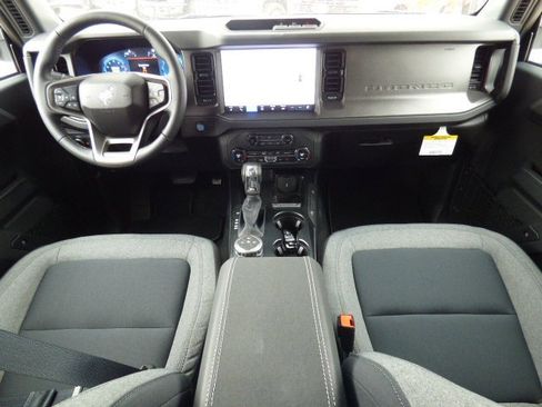 New 2025 Ford Bronco Big Bend image 2