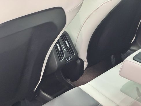 Certified 2025 BMW X2 xDrive28i image 22