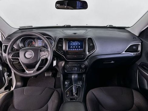 Used 2019 Jeep Cherokee Latitude w/ Popular Appearance Group AWD/4WD image 24