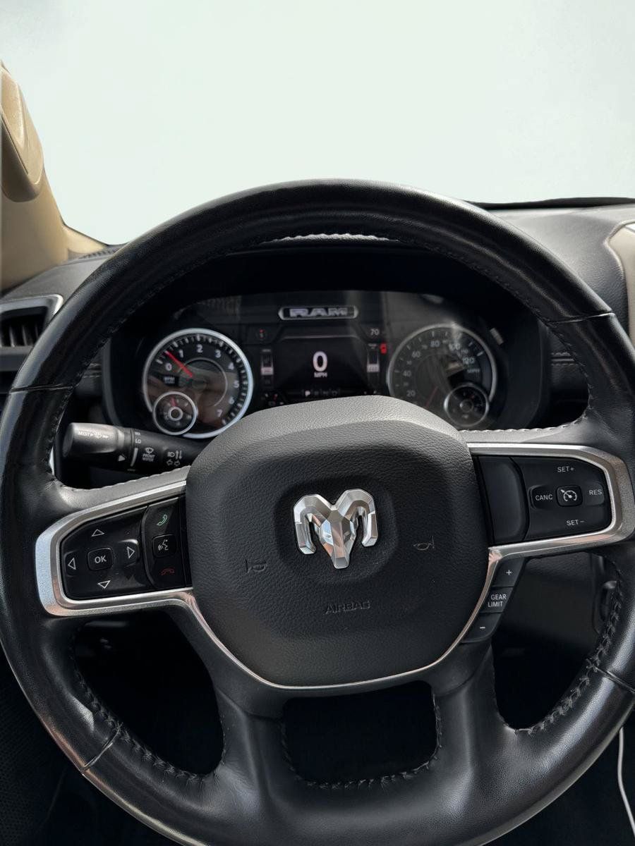 Used 2020 RAM 1500 Laramie AWD/4WD image 1