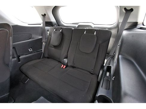 Used 2023 Ford Explorer XLT RWD image 15