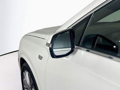 Used 2023 Cadillac XT6 Premium Luxury image 16