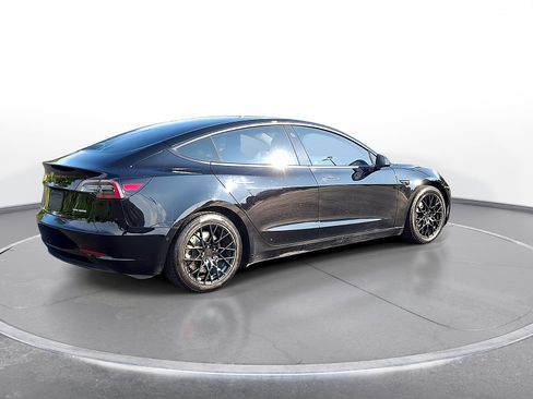 Used 2021 Tesla Model 3 Long Range AWD/4WD image 8