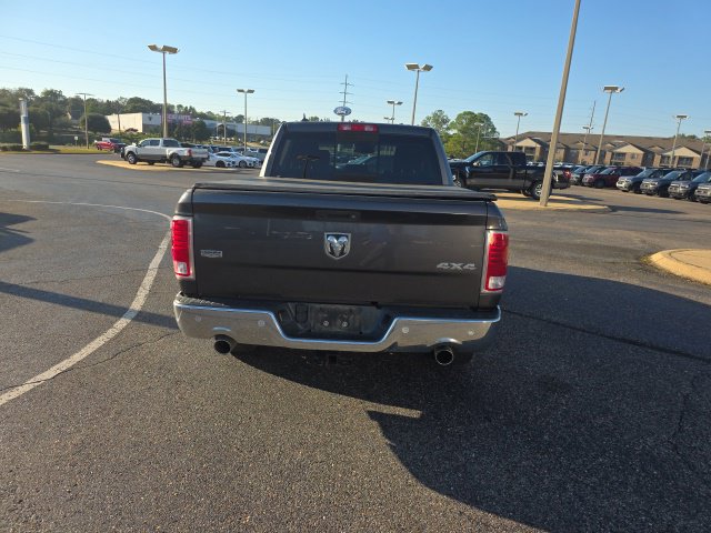 Used 2018 RAM 1500 Laramie w/ Convenience Group AWD/4WD image 4
