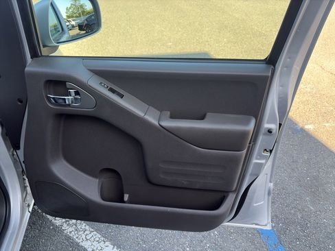 Used 2018 Nissan Frontier PRO-4X AWD/4WD image 23