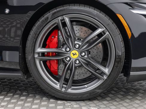Used 2025 Ferrari Roma Spider RWD image 27