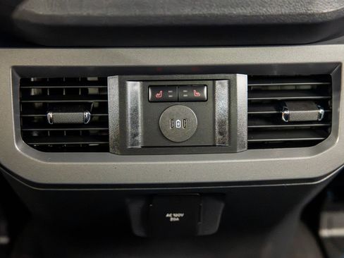 Used 2026 Ford F250 Lariat w/ Tremor Off-Road Package AWD/4WD image 39