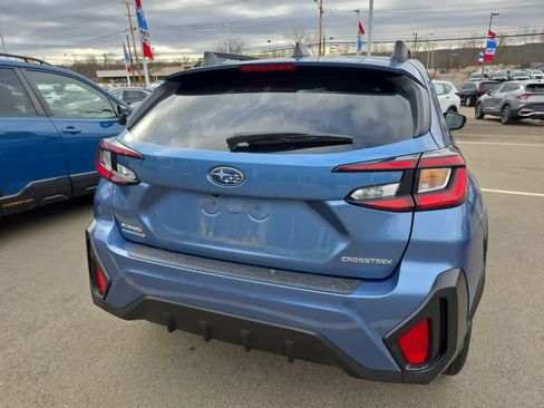 Used 2024 Subaru Crosstrek 2.0i Premium image 8