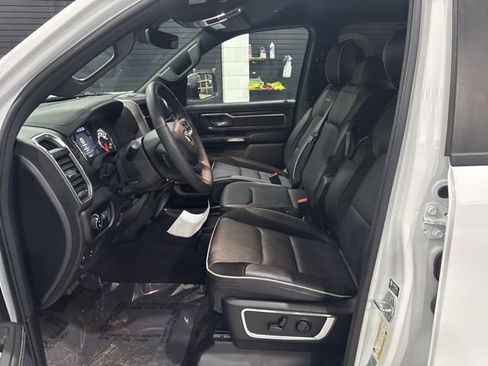 Used 2025 RAM 1500 Laramie AWD/4WD image 10