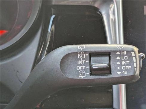 Used 2022 Porsche Macan image 10