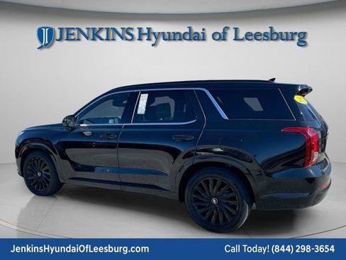 Used 2024 Hyundai Palisade Calligraphy image 8