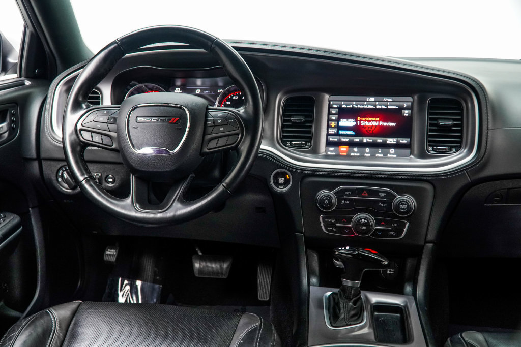 Used 2022 Dodge Charger SXT w/ Plus Group RWD image 20