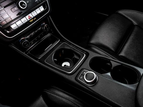 Used 2019 Mercedes-Benz CLA 250 image 25