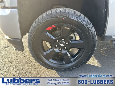 Used 2017 Chevrolet Silverado 1500 LT w/ Redline Edition image 10