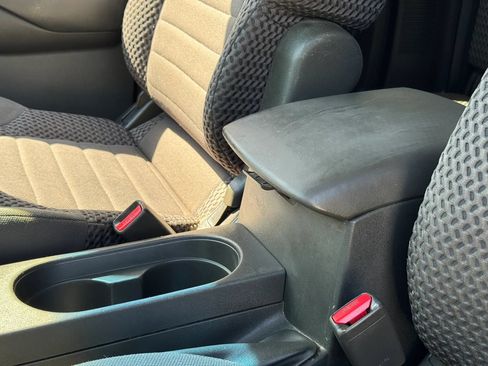 Used 2011 Nissan Frontier SV RWD image 23