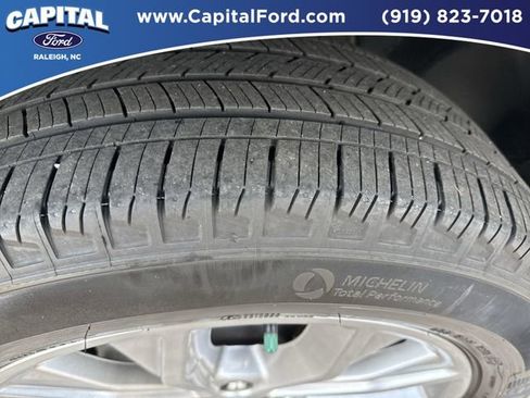 Used 2023 Ford Explorer XLT w/ Equipment Group 202A image 14