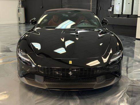 Used 2025 Ferrari Roma Spider RWD image 3