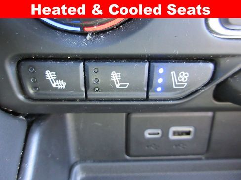 Certified 2024 Chevrolet Suburban Premier AWD/4WD image 18