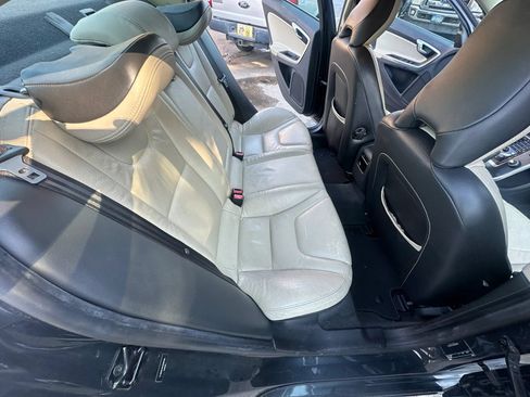 Used 2012 Volvo S60 T5 FWD image 5