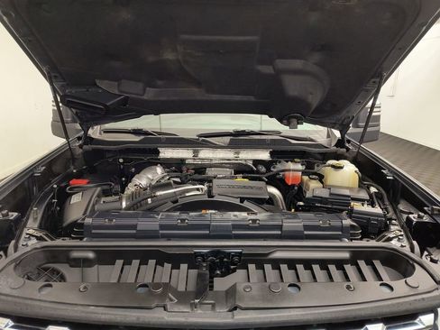 Used 2020 Chevrolet Silverado 3500 LTZ w/ LTZ Premium Package image 32