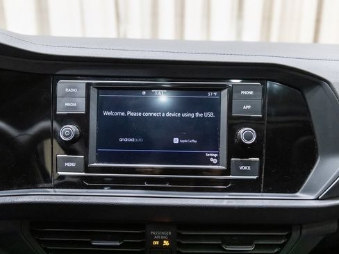 Used 2024 Volkswagen Jetta SE w/ Panoramic Sunroof Package image 21