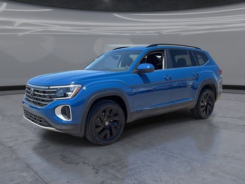 New 2026 Volkswagen Atlas SE FWD image 1